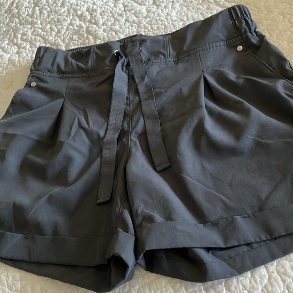 MPG shorts. - Picture 1 of 6